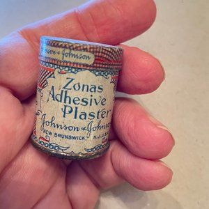miniature vintage tin Johnson & Johnson zonas adhesive Red Cross collectible.